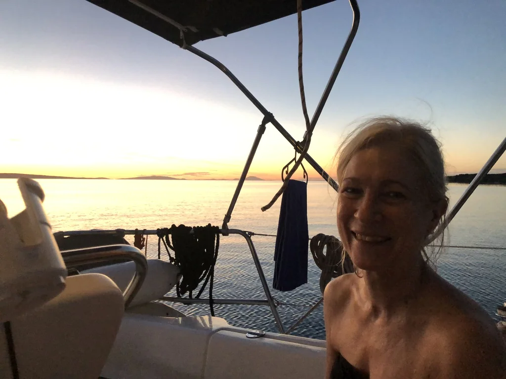 Crew an Deck auf einem Segeltörn in Kroatien